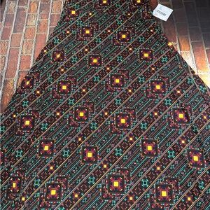 LuLaRoe Maxi Skirt with Geometric Pattern in Black and Red